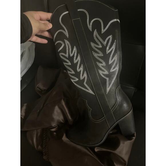 NWT TORRID Tall Shaft Heeled Western Boot Black Size 6 Wide Calf Country - Picture 8 of 16